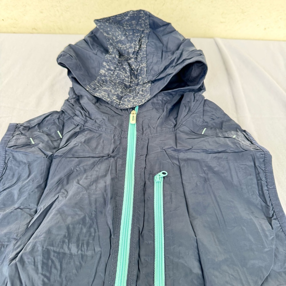 SMARTWOOL PhD Ultra Sport Vest with Hood - Merino Wool Blend - Women's SMALL - Picture 4 of 12